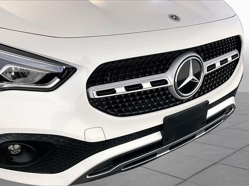 Used 2022 Mercedes-Benz GLA 250 4MATIC image 32