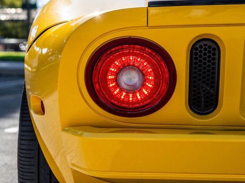 Used 2006 Ford GT image 38