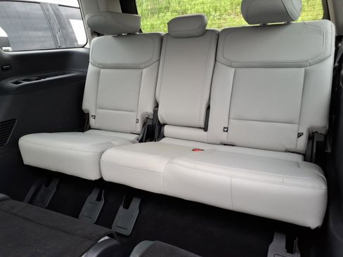 Used 2025 Ford Expedition Platinum w/ Driver's Package AWD/4WD image 10