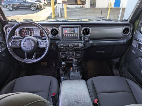 Used 2021 Jeep Gladiator Sport image 28