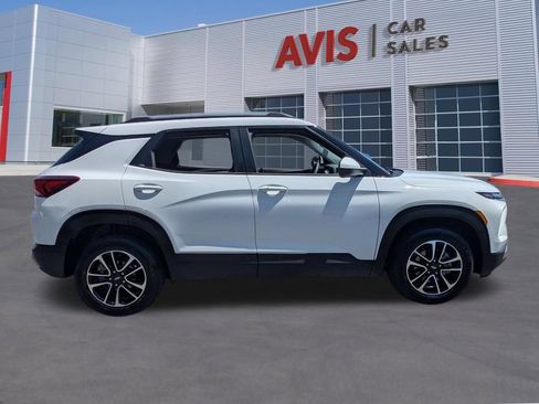 Used 2025 Chevrolet TrailBlazer LT AWD/4WD image 5