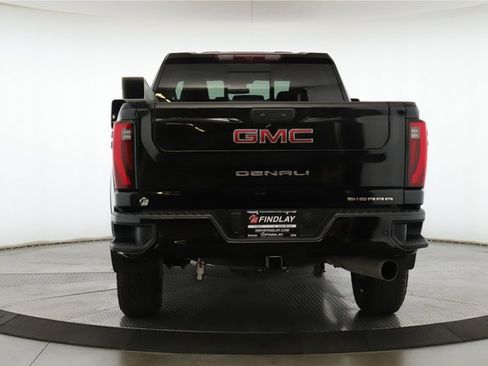 Used 2025 GMC Sierra 2500 Denali image 11
