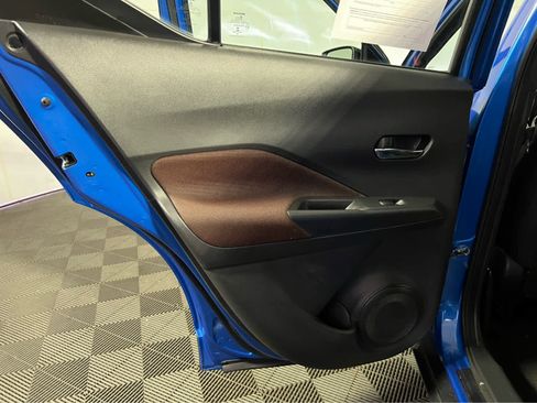 Used 2023 Nissan Kicks SR w/ Interior Electronics Package FWD image 24