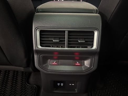 Used 2024 Volkswagen Atlas Cross Sport SEL R-Line image 23