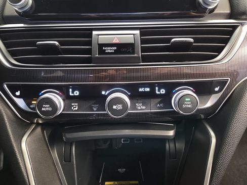 Used 2021 Honda Accord Sport image 18