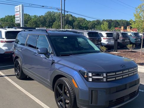 Used 2025 Hyundai Santa Fe SEL FWD image 16