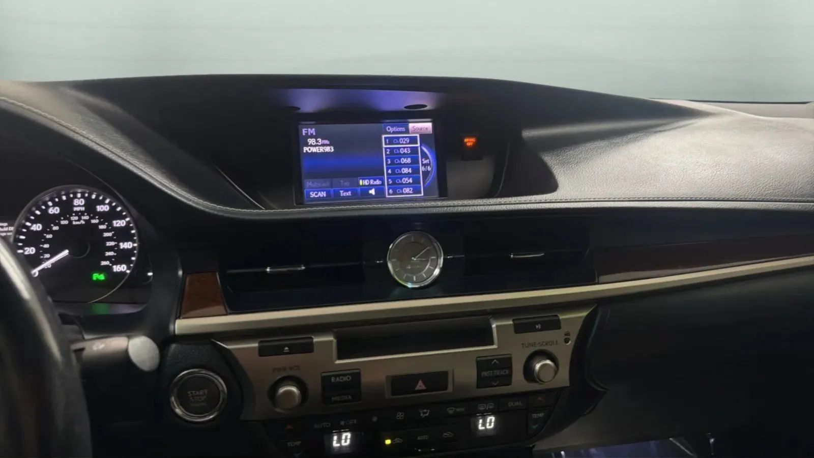 Used 2014 Lexus ES 350 w/ Premium Package FWD image 13