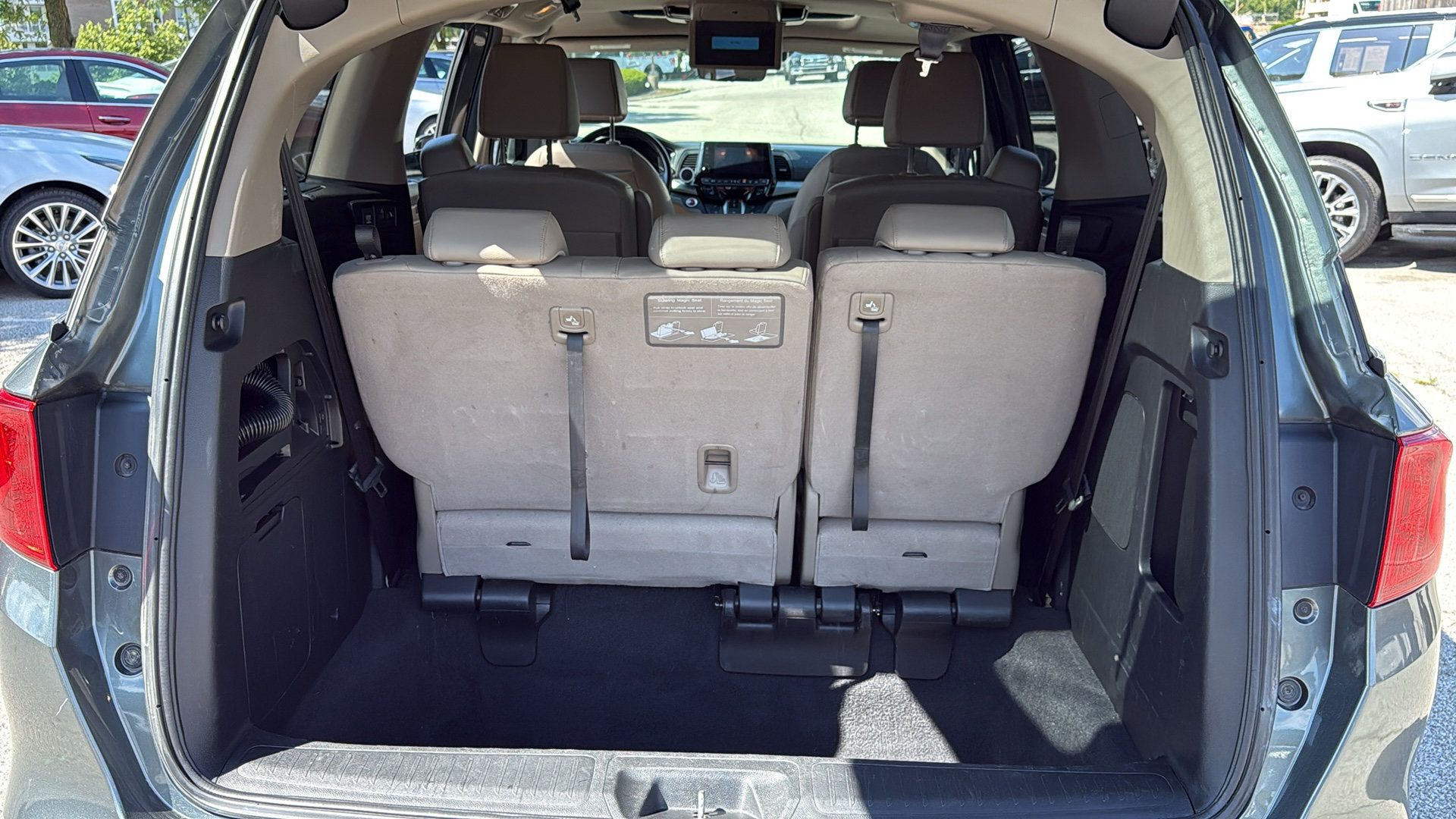 Used 2018 Honda Odyssey Touring image 35