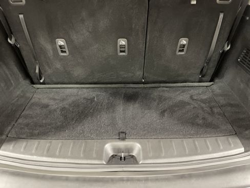 Used 2024 Nissan Pathfinder S image 13