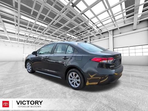 Used 2024 Toyota Corolla LE FWD image 5