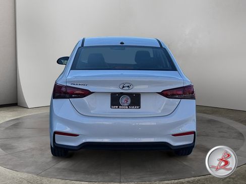 Used 2022 Hyundai Accent SE image 6