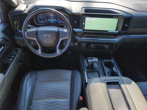 Used 2022 Chevrolet Silverado 1500 ZR2 image 25