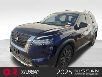 Used 2023 Nissan Pathfinder SL w/ SL Premium Package