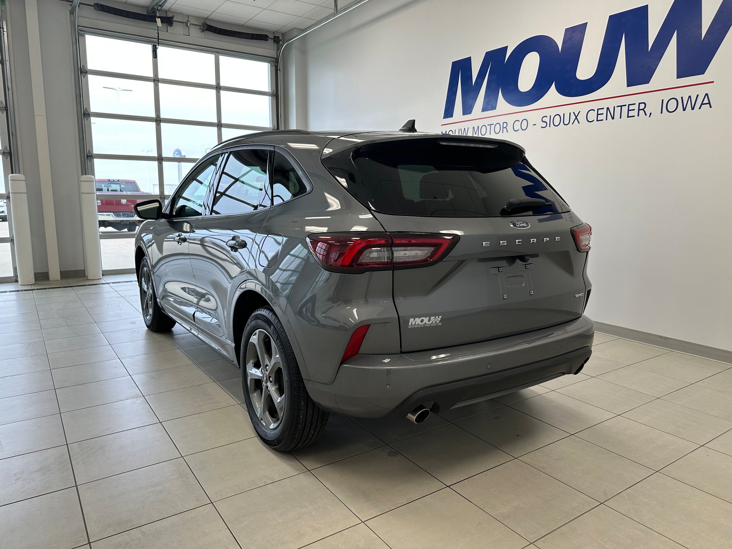 Used 2024 Ford Escape ST-Line w/ Tech Pack #1 AWD/4WD image 6