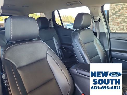 Used 2023 GMC Acadia SLT image 15