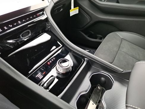 New 2026 Jeep Grand Cherokee L 4WD image 25
