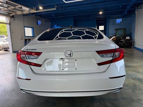 Used 2018 Honda Accord Hybrid image 9