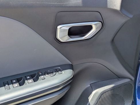 Used 2025 Kia K4 FWD image 16