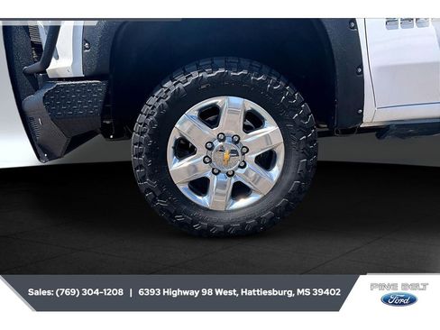 Used 2022 Chevrolet Silverado 2500 LTZ w/ LTZ Convenience Package AWD/4WD image 7