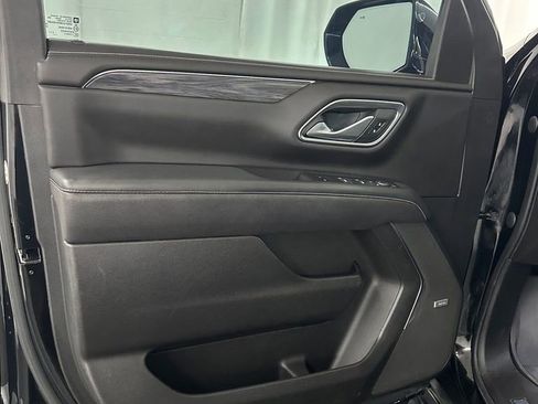 Used 2022 GMC Yukon SLT w/ SLT Premium Package AWD/4WD image 8