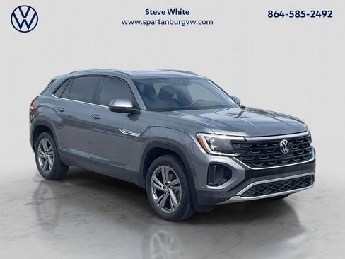 Used 2025 Volkswagen Atlas Cross Sport SE w/ Panoramic Sunroof Package image 1