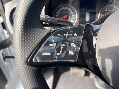 Used 2025 Mercedes-Benz Sprinter 2500 image 11