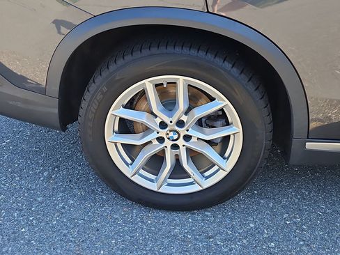 Used 2019 BMW X5 xDrive40i w/ Convenience Package AWD/4WD image 9