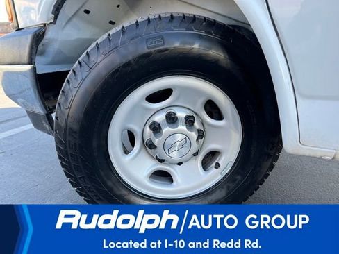 Used 2017 Chevrolet Express 3500 image 19