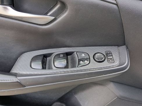Used 2020 Nissan Sentra SV FWD image 14