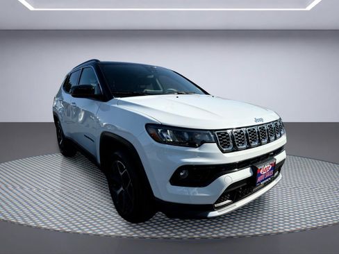 Used 2025 Jeep Compass Limited AWD/4WD image 10