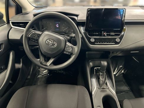 Used 2023 Toyota Corolla LE image 18