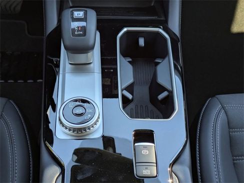 New 2025 Mitsubishi Outlander SE image 22