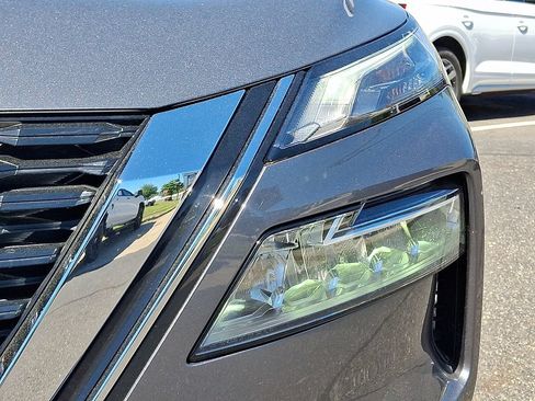 Used 2023 Nissan Rogue SV AWD/4WD image 13
