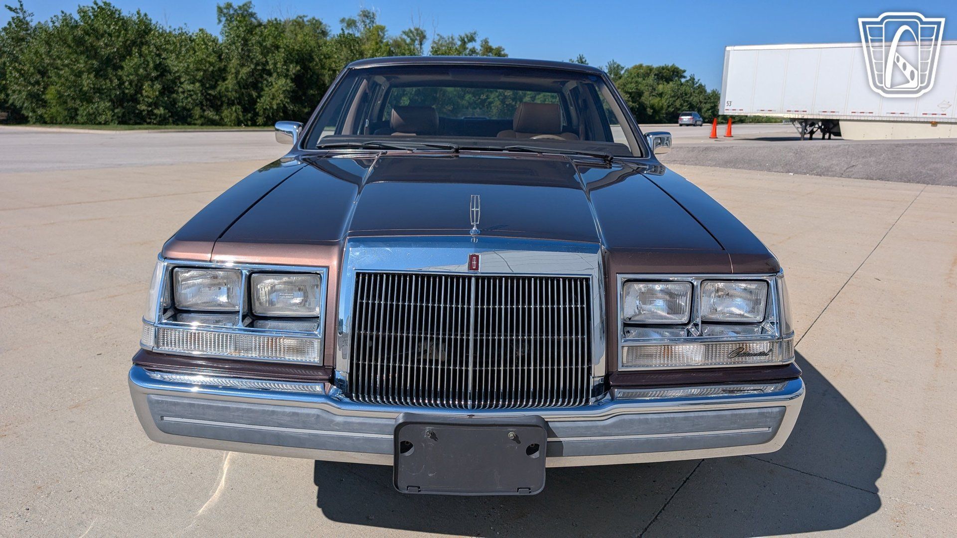 Used 1987 Lincoln Continental Signature RWD image 24