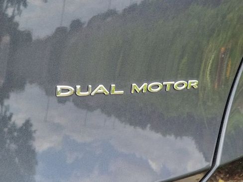 Used 2023 Tesla Model Y Long Range AWD/4WD image 5