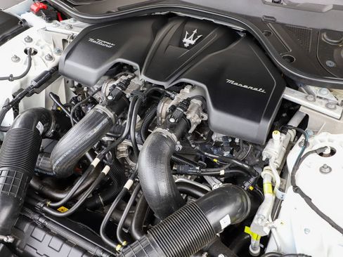 Used 2024 Maserati GranTurismo Trofeo AWD/4WD image 14