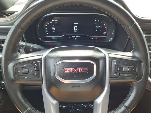 Used 2024 GMC Yukon SLT RWD image 14
