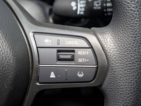 Certified 2024 Honda HR-V LX image 32