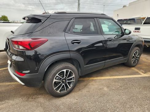 Used 2025 Chevrolet TrailBlazer LT AWD/4WD image 4
