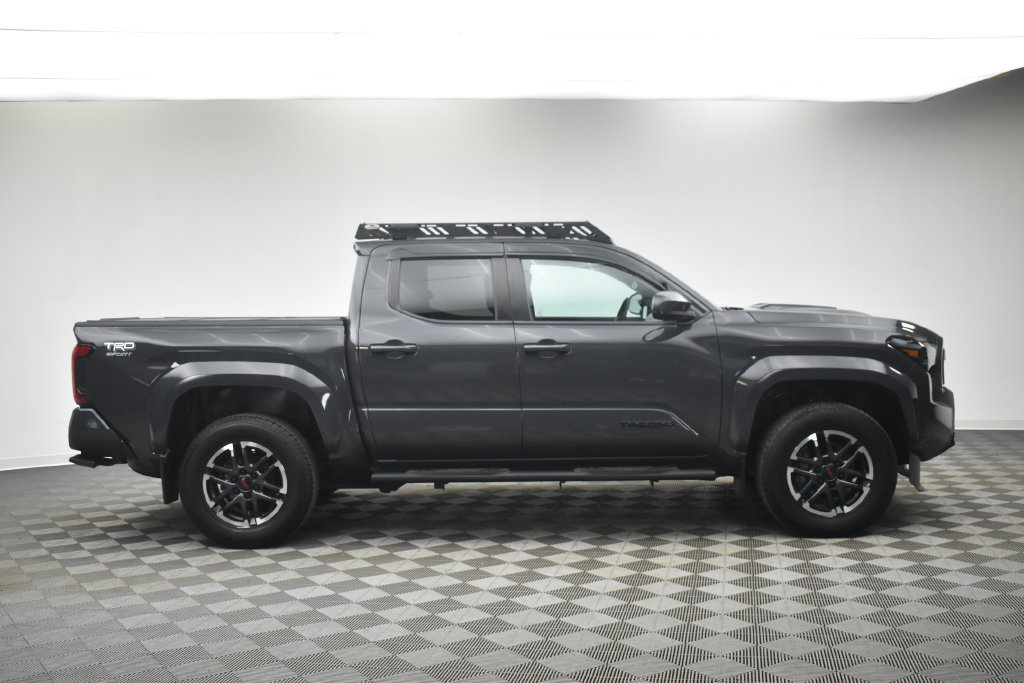 Used 2024 Toyota Tacoma TRD Sport AWD/4WD image 11