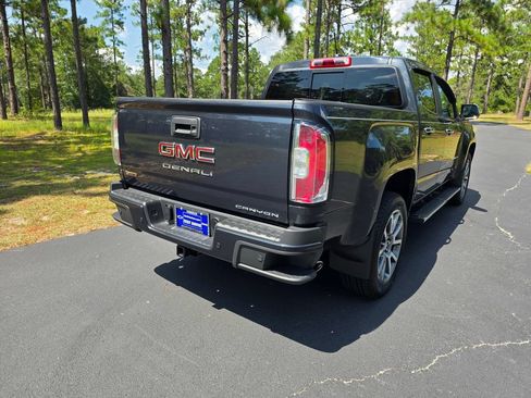 Used 2022 GMC Canyon Denali RWD image 5