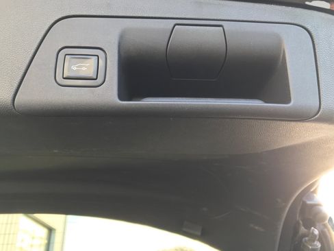 Certified 2023 Buick Envision Avenir image 15