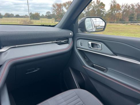 New 2026 Ford Explorer ST-Line w/ ST-Line Street Pack image 19