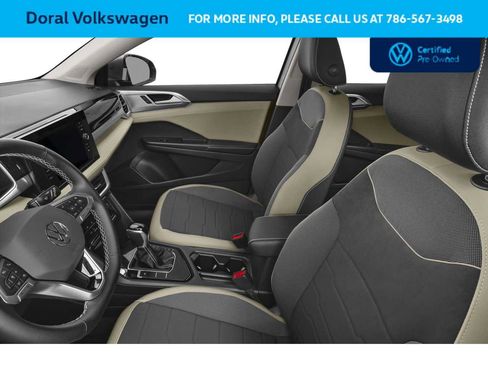 Used 2025 Volkswagen Taos SE FWD image 6