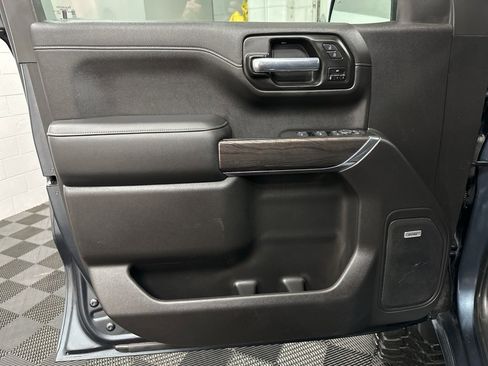 Used 2020 Chevrolet Silverado 1500 LTZ w/ LTZ Premium Package image 18