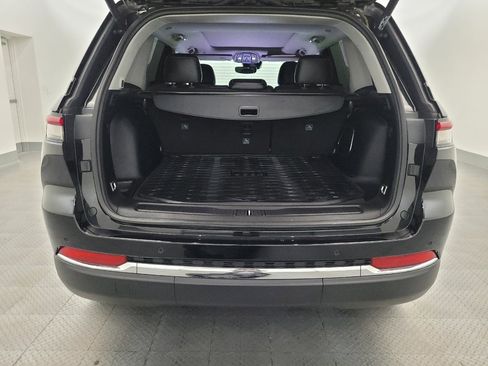 Used 2022 Jeep Grand Cherokee Limited RWD image 29