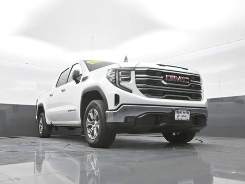 Used 2024 GMC Sierra 1500 SLT AWD/4WD image 36
