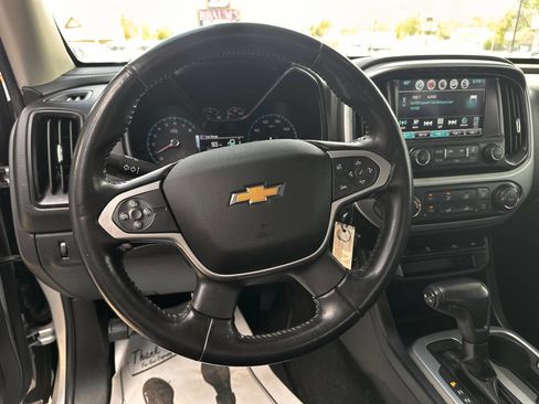 Used 2018 Chevrolet Colorado LT w/ LT Convenience Package image 18
