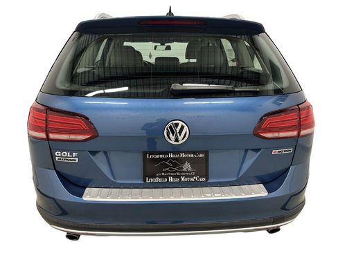Used 2019 Volkswagen Golf Alltrack S image 5