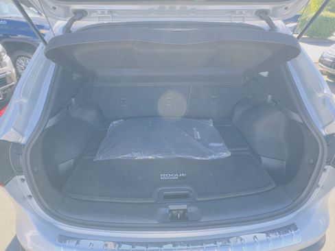 Used 2022 Nissan Rogue Sport SL w/ Premium Package image 12